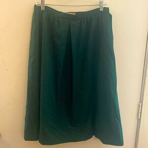 Vintage Pendleton Virgin Wool Skirt. Emerald Green. Size 16. 30”waist— 29”long